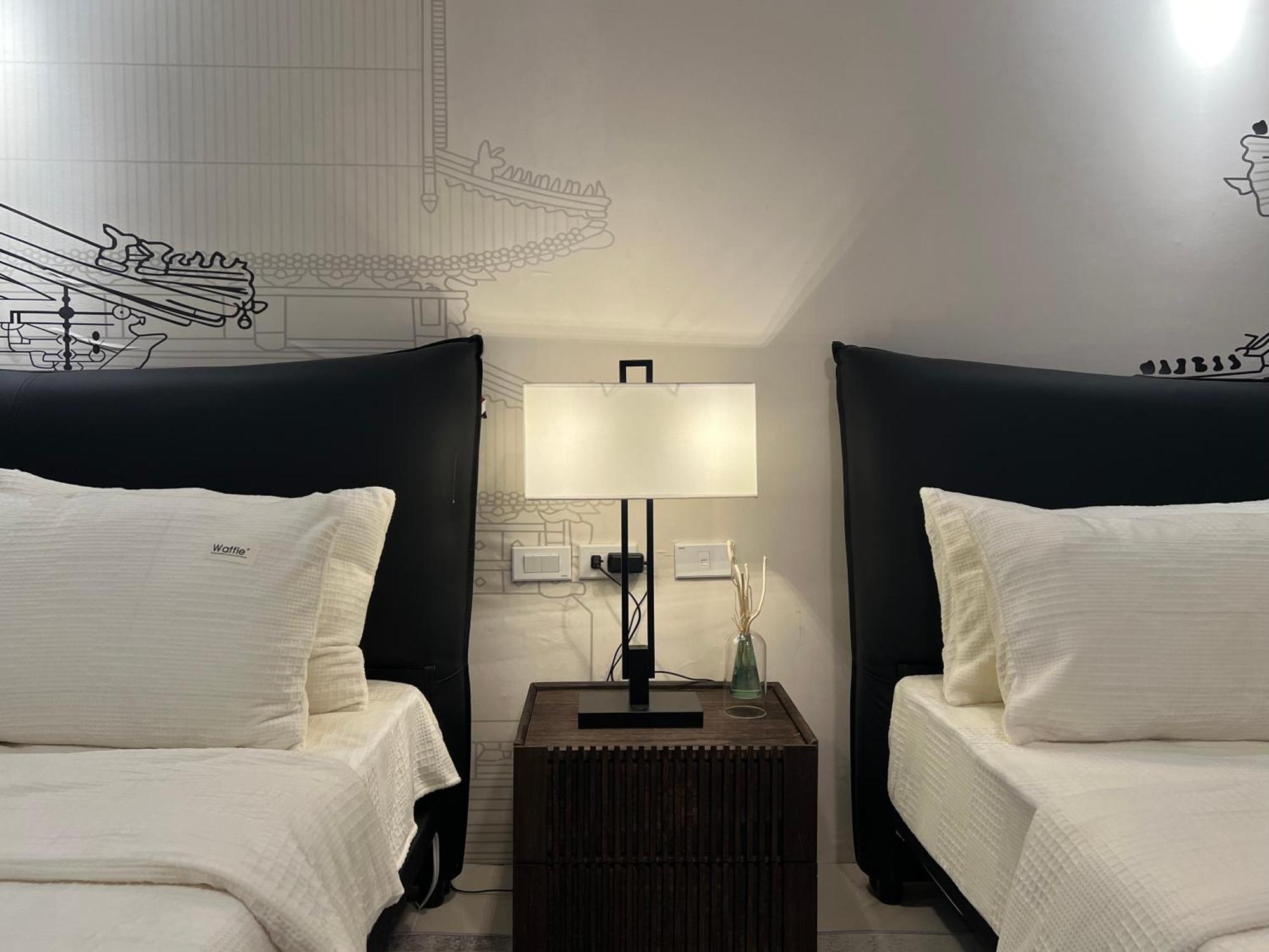 Luxurious European Style Penthouse Modern Apart Ment Cross City Of Dreams Okada Solaire Moa Airport Manila Exterior foto