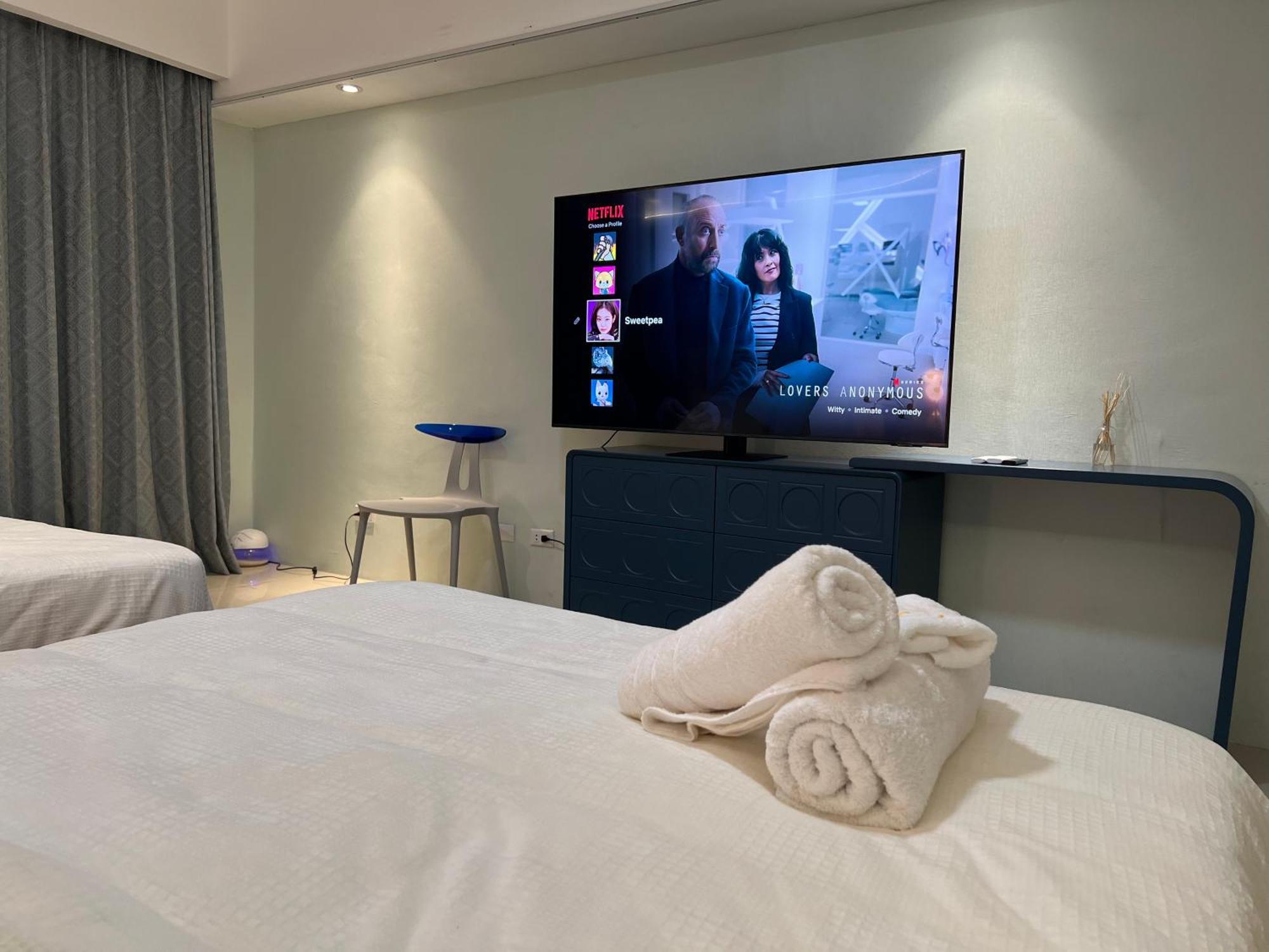 Luxurious European Style Penthouse Modern Apart Ment Cross City Of Dreams Okada Solaire Moa Airport Manila Exterior foto